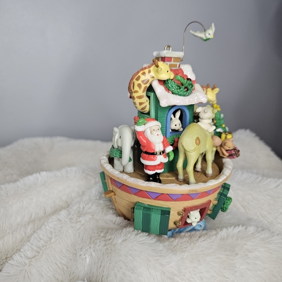 Ornament Lights, Motion & Music "Two by Two" Noahs Ark Heirloom Collection 1997 - Picture 4 of 13